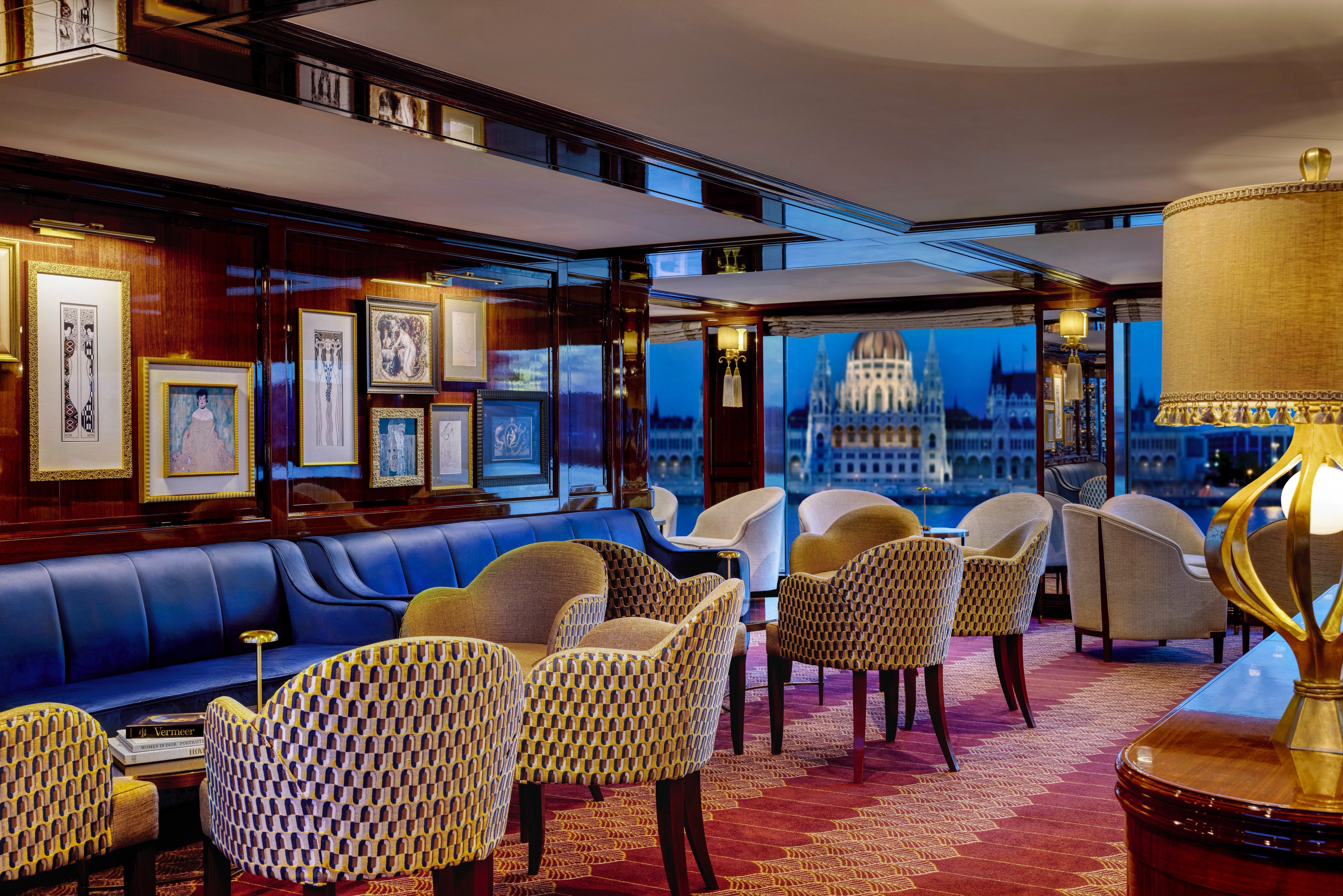 S.S. Emilie - Belvedere Lounge